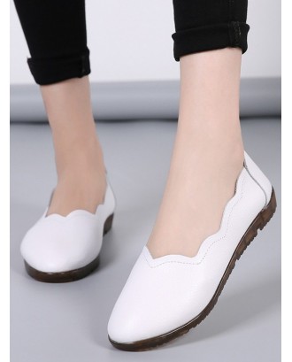 Wave Design Faux Leather Flat Shoes - White Eu 41